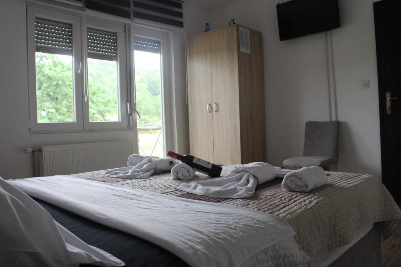 Apartmani Ramonda Teslić 外观 照片